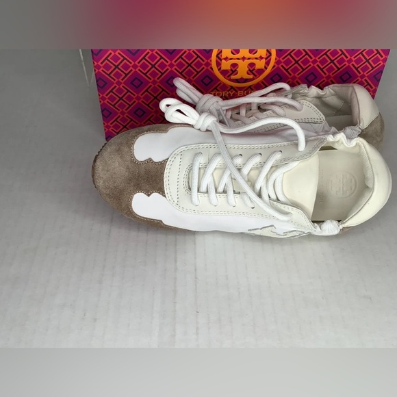 NWT Tory Burch Vintage Authentic Double T Trainer Sneakers White/ Ivory/ Size 7M - Picture 9 of 16